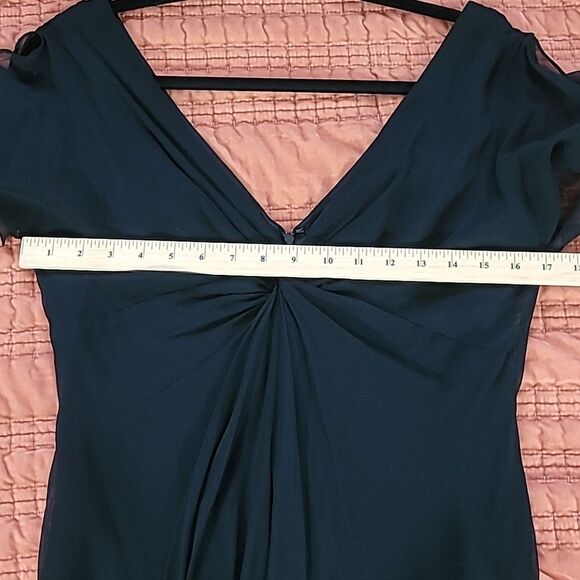 Maggy London 100% silk Black Midi Dress Slit flutter sleeves V-neck Size 10 - Picture 11 of 12